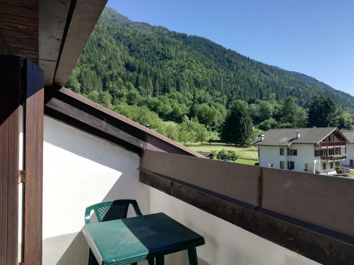 Attico Abbraccio Di Luce Apartamento Spiazzo  Exterior foto